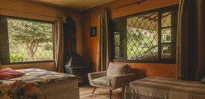 2 quartos, ferros/tábuas de passar roupa, Wi-Fi, roupa de cama