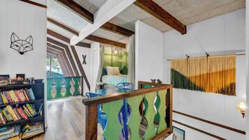 4 bedrooms, desk, iron/ironing board, travel cot