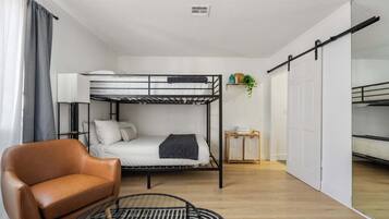 3 bedrooms, desk, iron/ironing board, travel crib