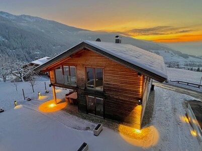 Chalet with mountain view & sauna ski-in ski-out