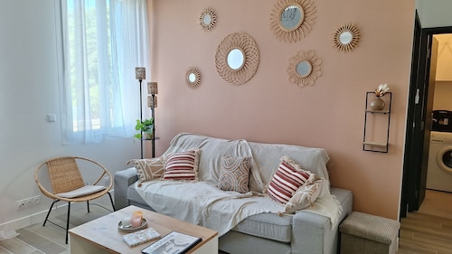 Jolie maison de 3 chambres près du port - parking/clim/terrasse/salle de jeux