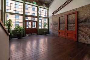Interior - Historic Loft in Center of Bourbon District (Louisville)