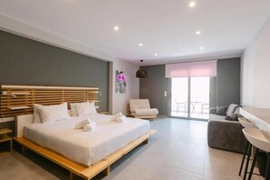 ห้องซูพีเรียสวีท | ตู้นิรภัยในห้องพัก, ห้องเก็บเสียง, Wi-Fi ฟรี, ผ้าปูที่นอน