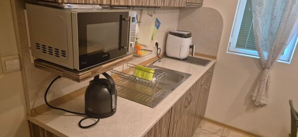 Mikrovågsugn, ugn och spishäll
