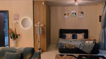 1 bedroom, iron/ironing board, free WiFi, bed sheets