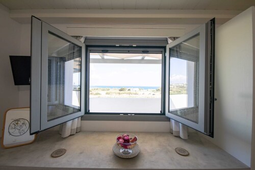 Paros Beach Studio Casa Costa Oro, 300m from Golden Beach (1BR 1BA)