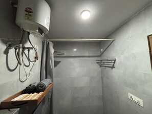 Studio, City View | Bathroom