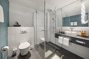 淋浴設備、免費梳洗用品、風筒、提供毛巾