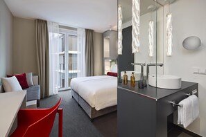 遮光窗簾/窗簾、隔音、熨斗/熨衫板、免費 Wi-Fi