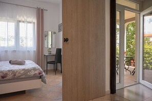 1 chambre, fer et planche Ă repasser, Wi-Fi, draps fournis