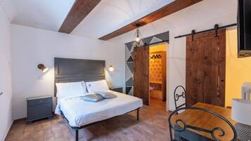 5 camere, ferro/asse da stiro, Wi-Fi, lenzuola