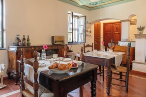 Dining - Great villa in the heart of Piedmont (Agliano Terme)