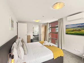 3 Schlafzimmer, Bügeleisen/Bügelbrett, Reisekinderbett, WLAN