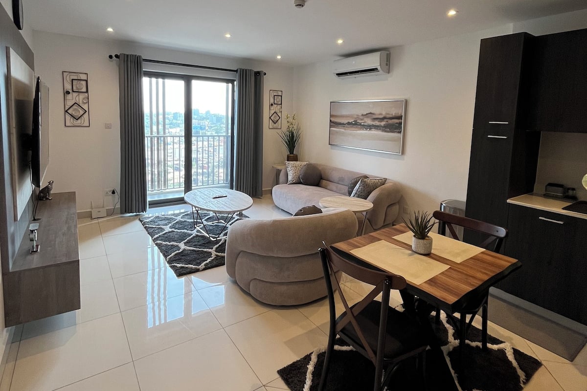 Deluxe-Apartment, 1 Schlafzimmer, Stadtblick | Wohnbereich