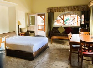 1 chambre, fer et planche à repasser, Wi-Fi, draps fournis