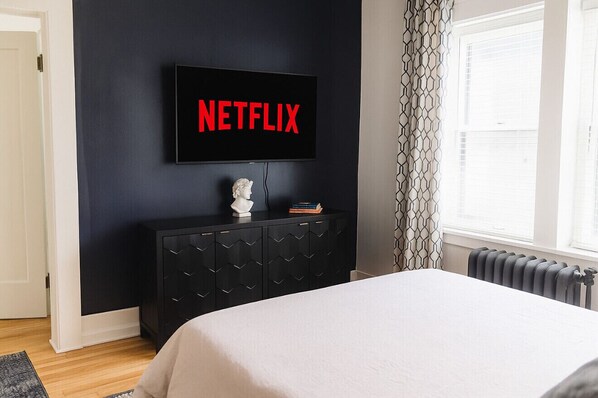 Iron/ironing board, WiFi, bed sheets