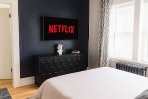 Iron/ironing board, WiFi, bed sheets
