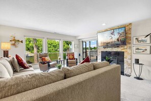 TV, fireplace, DVD player