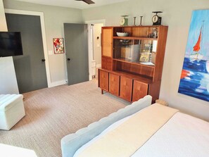 3 slaapkamers, een bureau, een strijkplank/strijkijzer, wifi