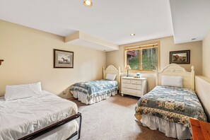 3 chambres, bureau, accès Internet, draps fournis
