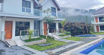 Grand Wijaya Hotel dan Villa Sarangan