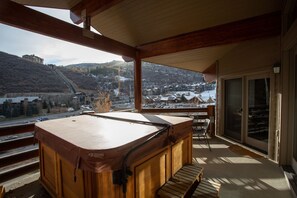 Condo, 3 Bedrooms | Indoor spa tub