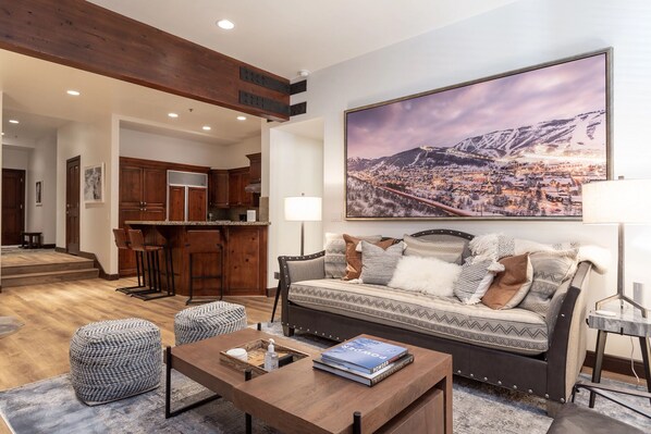 Condo, 2 Bedrooms | Living area | Smart TV