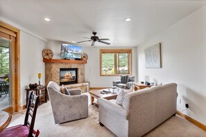 Appart'hôtel, 1 chambre | Coin séjour