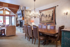 Dining - Trail's End Lodge 4 Bedroom Condo #17 with Spa by Deer Valley Resort (Park City)
