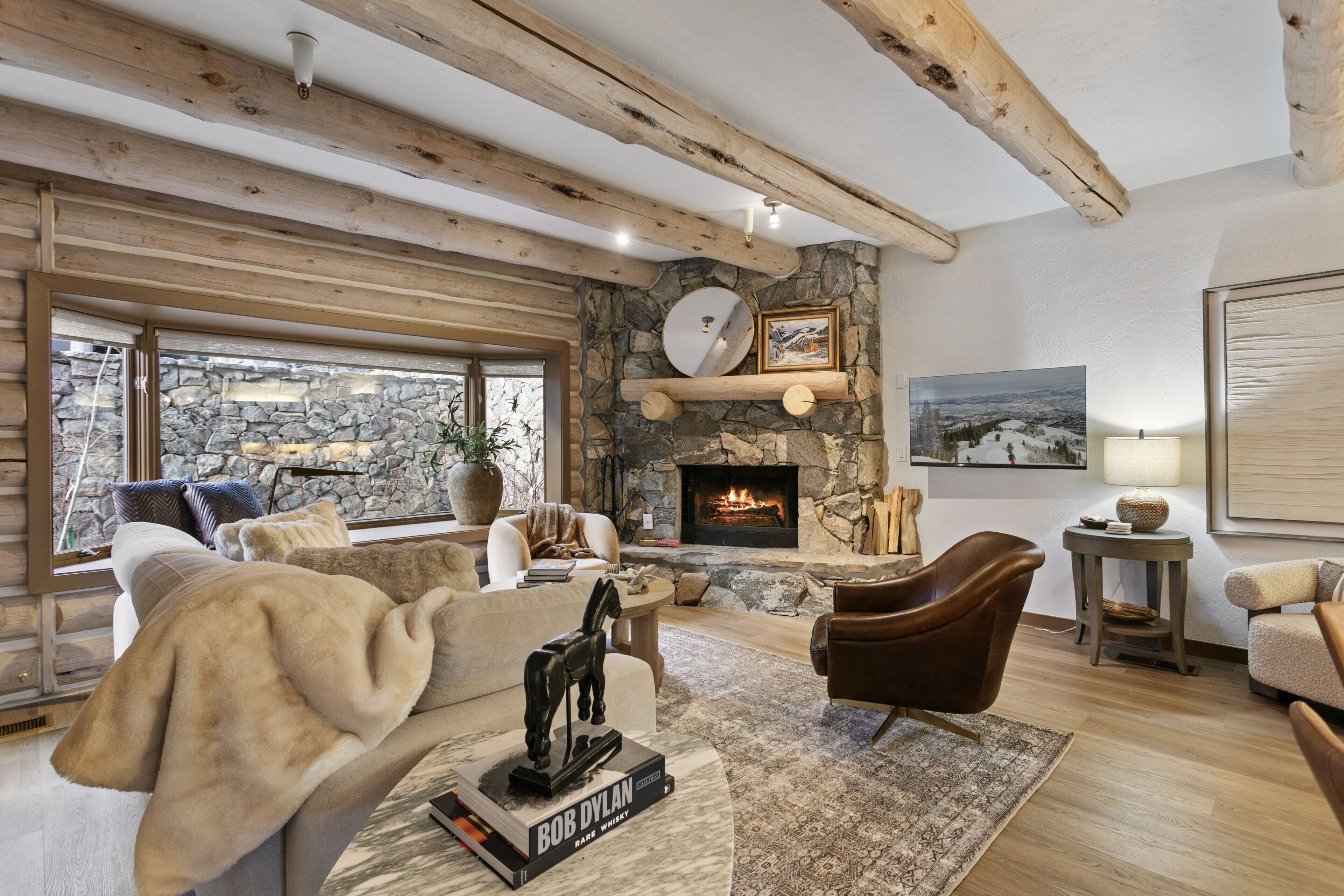 Condo, 2 Bedrooms | Living area | Smart TV