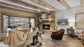 Condo, 2 Bedrooms | Living area | Smart TV