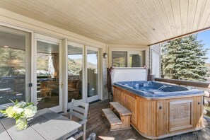 Condo, 2 Bedrooms | Terrace/patio
