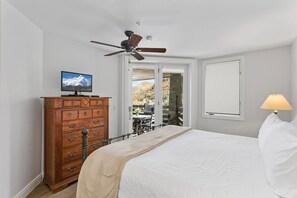 Condo, 2 Bedrooms | 2 bedrooms, iron/ironing board, free WiFi