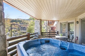 Apartment, 2 Schlafzimmer | Außen-Whirlpool