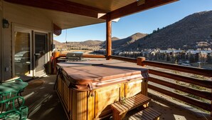 Kondominium, 3 kamar tidur | Tempat makan outdoor