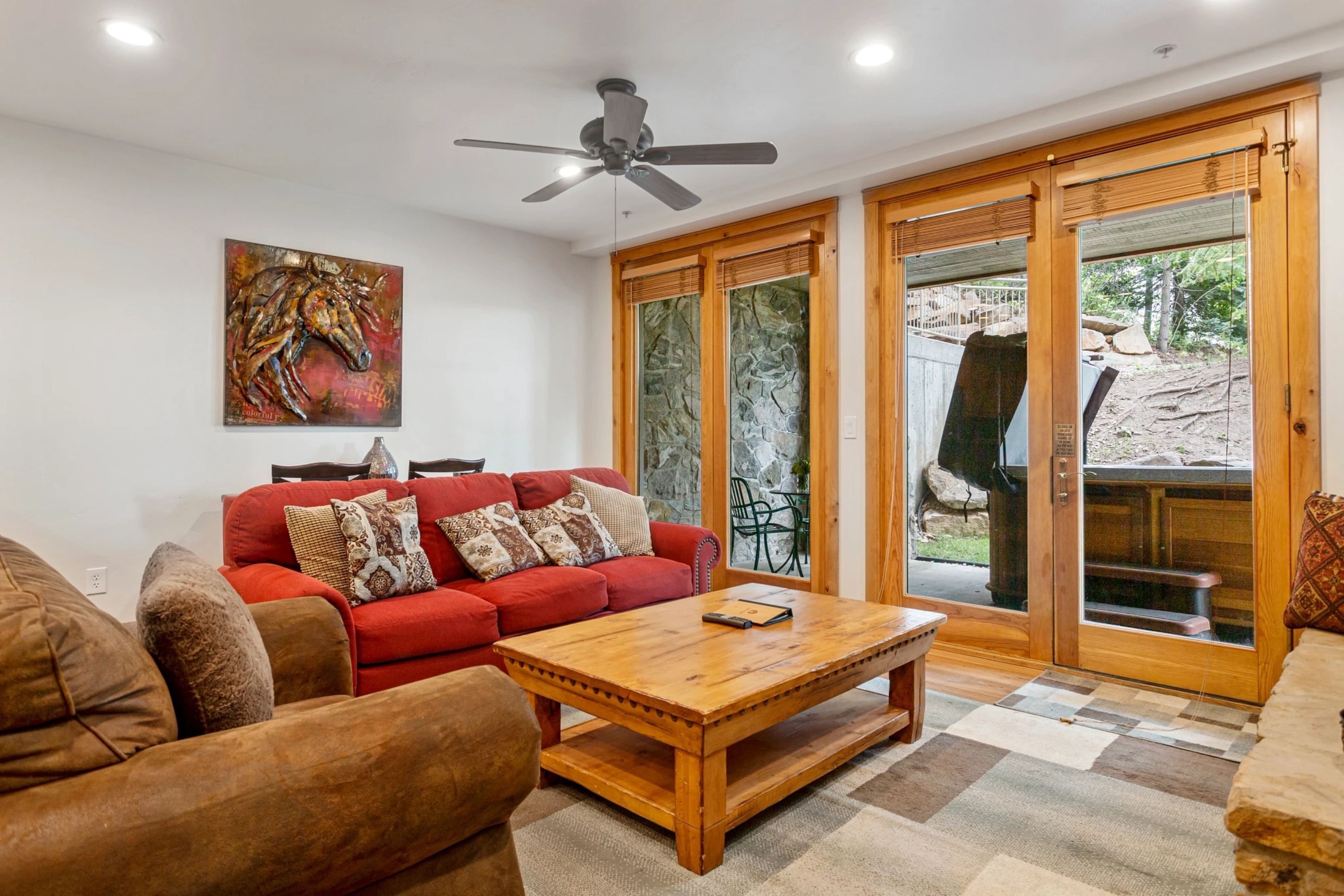 Condo, 1 Bedroom | Living area