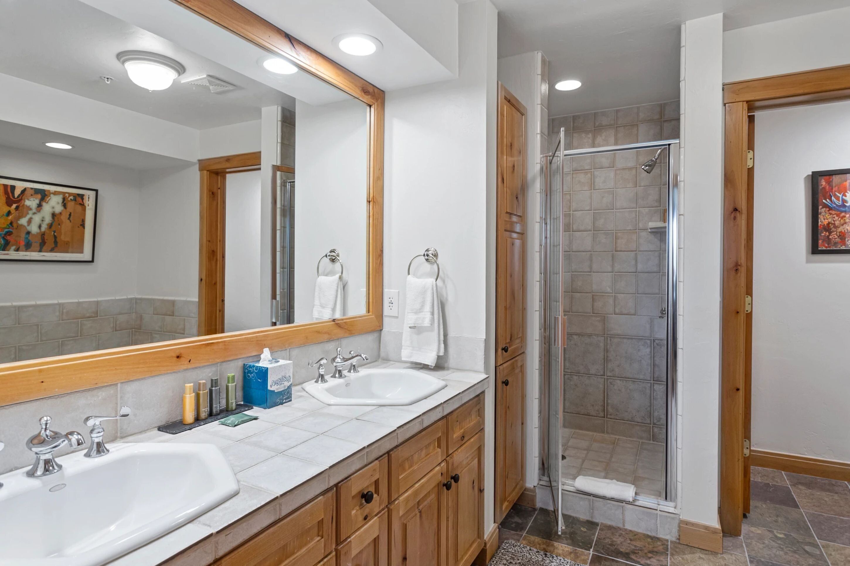 Condo, 1 Bedroom | Bathroom | Towels, shampoo