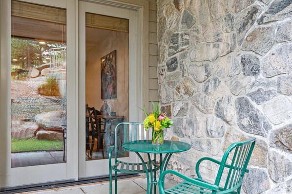 Condo, 1 Bedroom | Outdoor dining