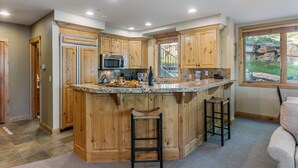 Kondominium, 1 kamar tidur | Dapur pribadi | Mesin pembuat kopi/teh, lemari es, oven, dan pemanggang roti