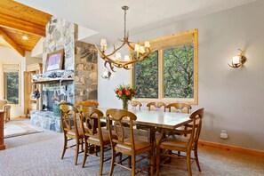 Dining - Trail's End Lodge at Deer Valley Resort - Four Bedroom Residence with Spa #18 4 Condo (Park City)