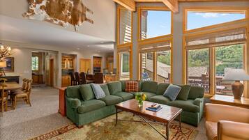 Condo, 4 Bedrooms | Living area