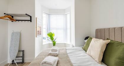 Apartments of Penzance, Apt 3