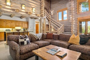 Condo, 3 Bedrooms | Living area | Smart TV