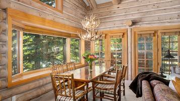 Condo, 3 quartos | Opções para refeição