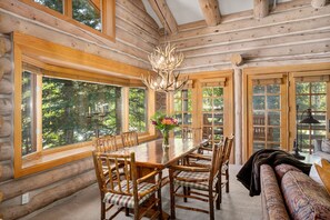 Condo, 3 Bedrooms | Dining