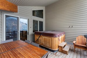 Condo, 4 Bedrooms | Outdoor dining - Trail's End Lodge at Deer Valley Resort - Four Bedroom Residence with Spa #505 4 Condo (Park City)