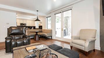 Condo, 1 Bedroom | Living area | Smart TV