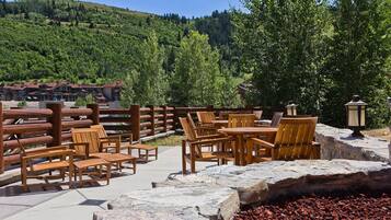 Condo, 1 Bedroom | Outdoor dining