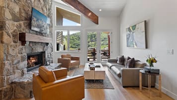Condo, 3 Bedrooms | Living area | Smart TV
