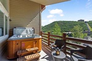 Apartment, 3 Schlafzimmer | Außen-Whirlpool